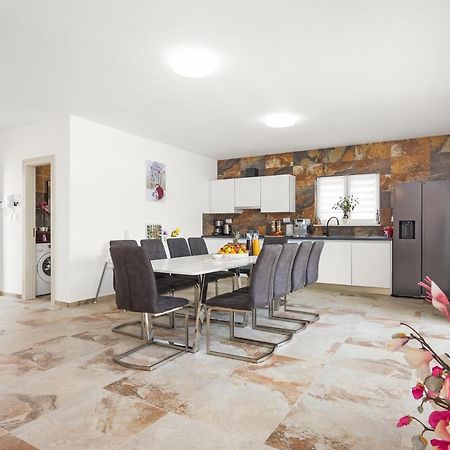 Villa Nur بولا المظهر الخارجي الصورة