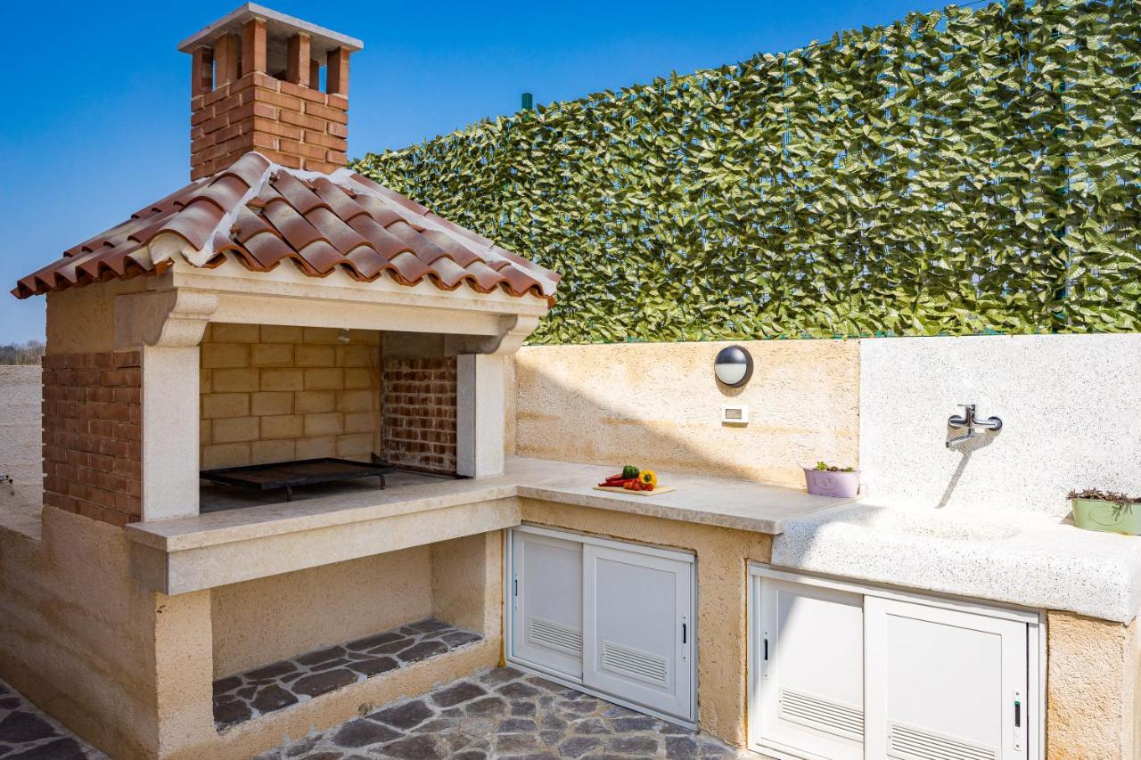 Villa Nur بولا المظهر الخارجي الصورة